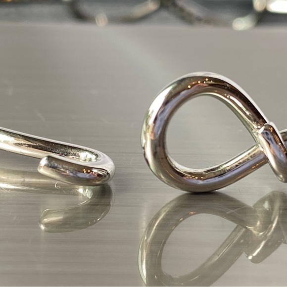 Piercing Pagoda Infinity Dangle Heart Charm Bangle Bracelet 7" - Picture 6 of 12